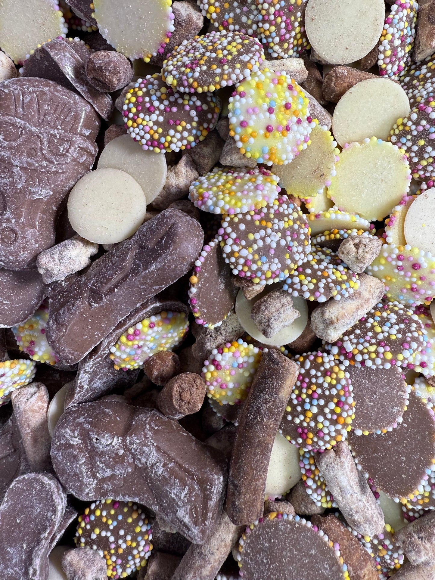 Chocolate Mix Birthday Candy Shell 200g