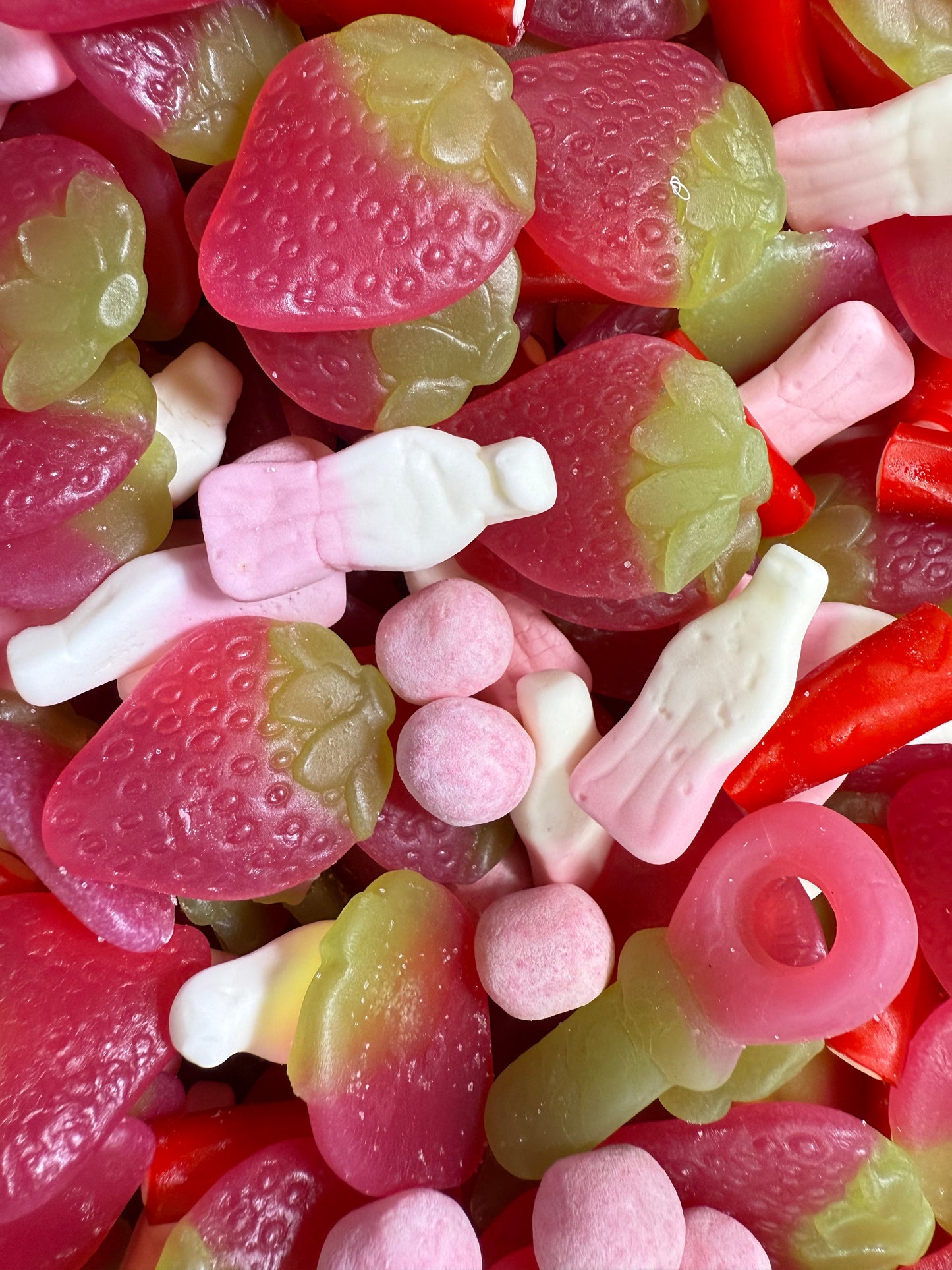 Strawberry Mix Candy Tin 500g